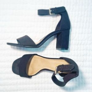 Black Old Navy Heels. Size 9 women’s.